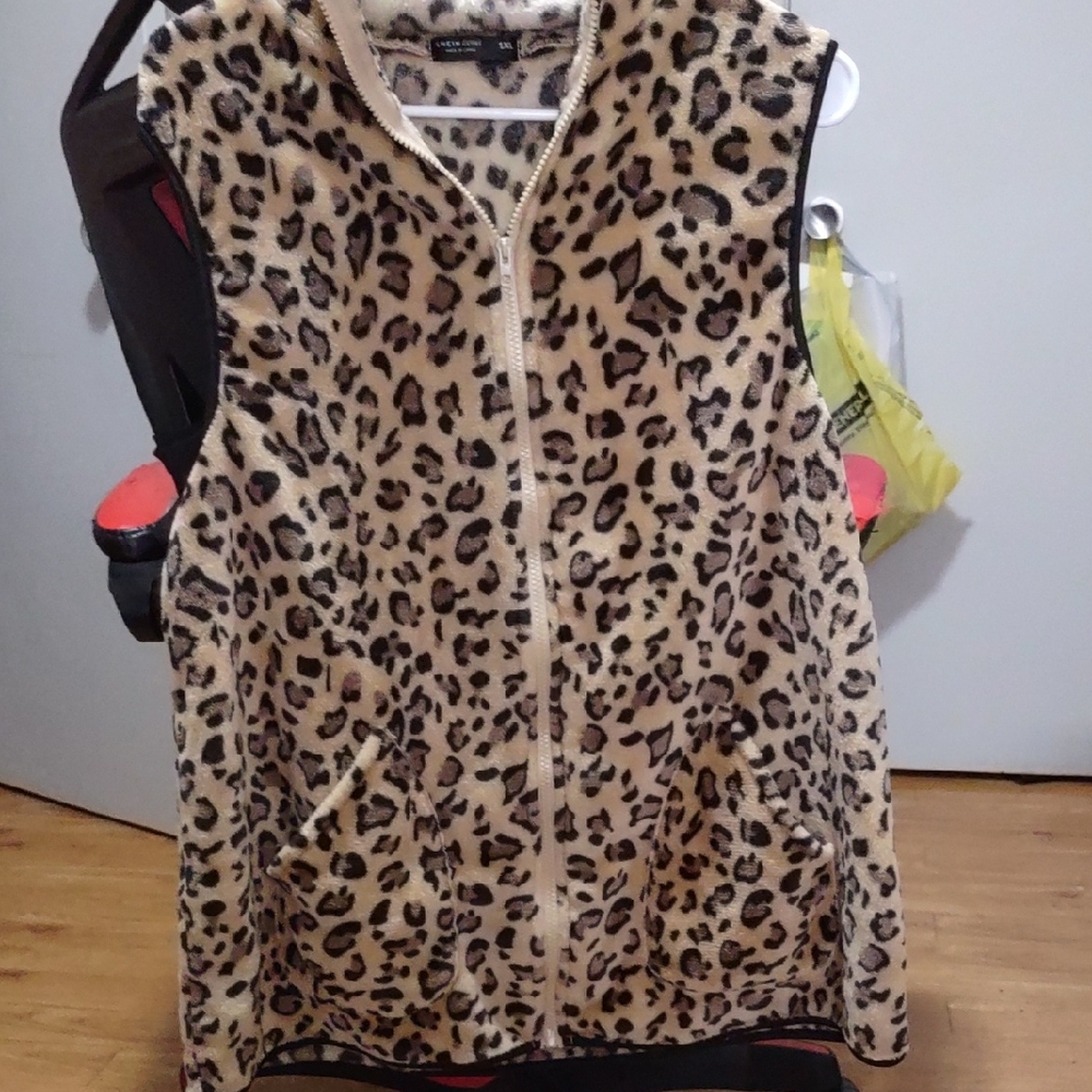 SHEIN Leopard Print Vest - Tan and Black